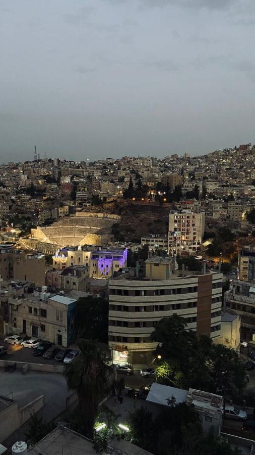 The Castle Star Hostel Amman Exterior photo