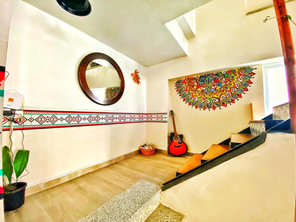The Castle Star Hostel Amman Exterior photo
